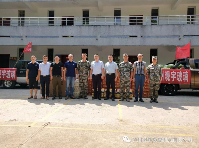 奇异果体育玻璃看望慰问嘉明部队 共叙军民鱼水情