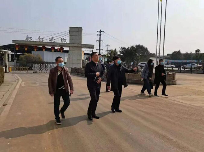 泸县县委副书记、县长曹阳带队到我司督导工作