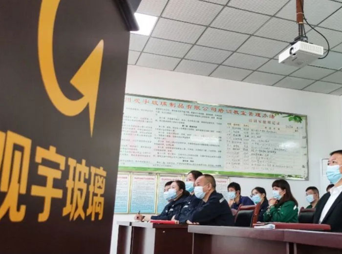 参与党的盛会 聆听党的声音｜奇异果体育集团组织集中观看二十大开幕式